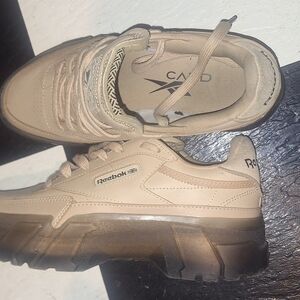 Reebok Beige Sneakers